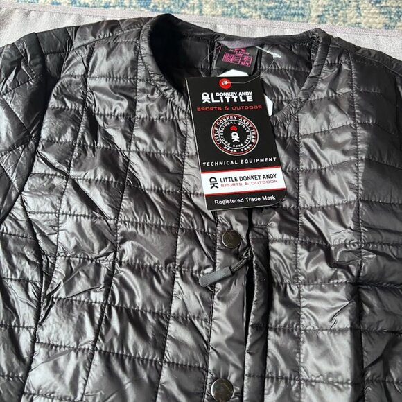 Women's Black Puffer Jacket - Picture 6 of 9